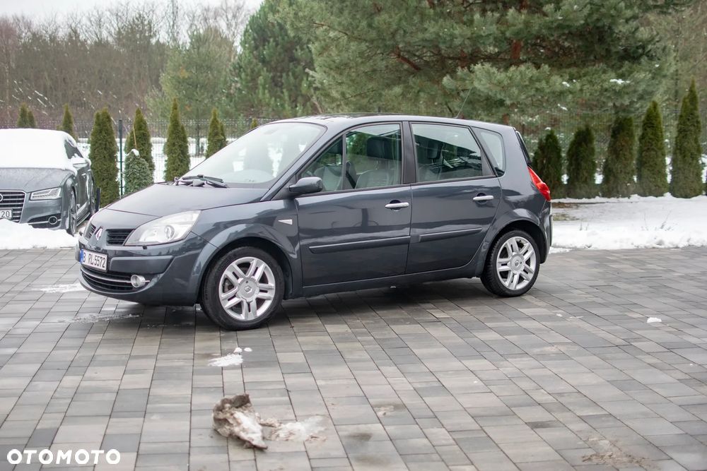 Renault Scenic - 1