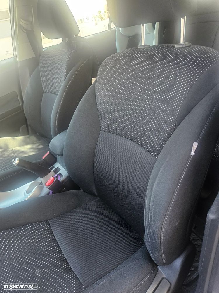 Toyota Auris 1.4 D-4D ACtive 110g - 12