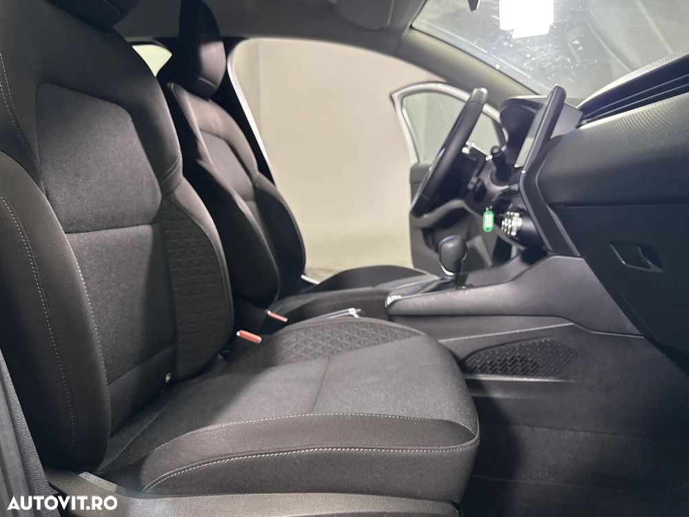 Renault Clio - 11