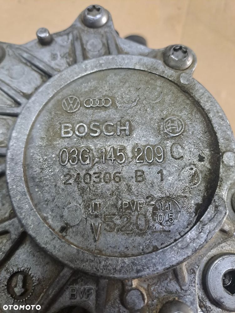 Skoda Octavia II 2.0 TDi pompa Vacu Waku 03G145209C - 2