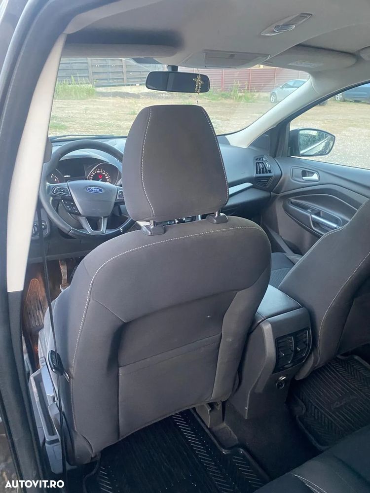 Ford Kuga - 5