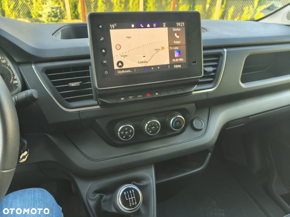 Renault Trafic - 16