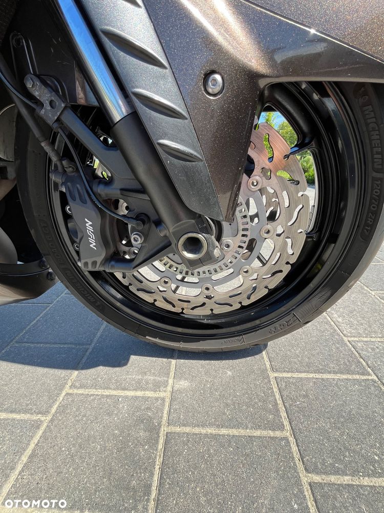 Kawasaki GTR - 9