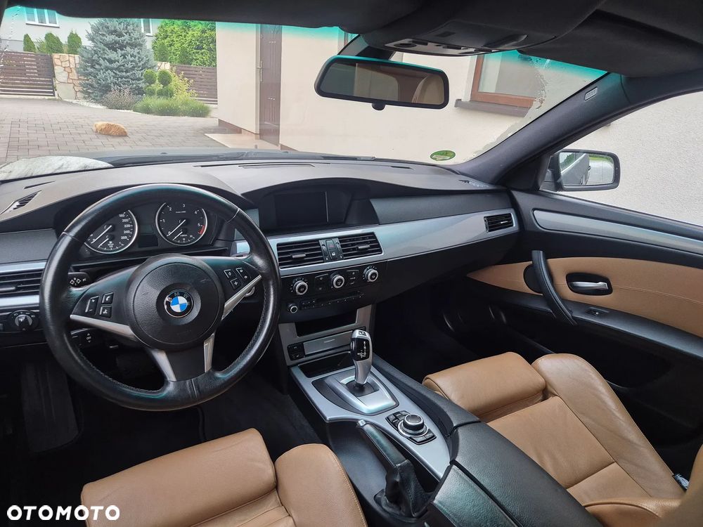 BMW Seria 5 530d xDrive Touring Edition Sport - 1