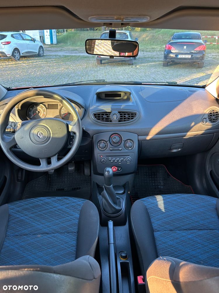 Renault Clio - 6