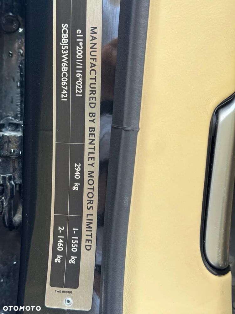 Bentley Flying Spur - 35