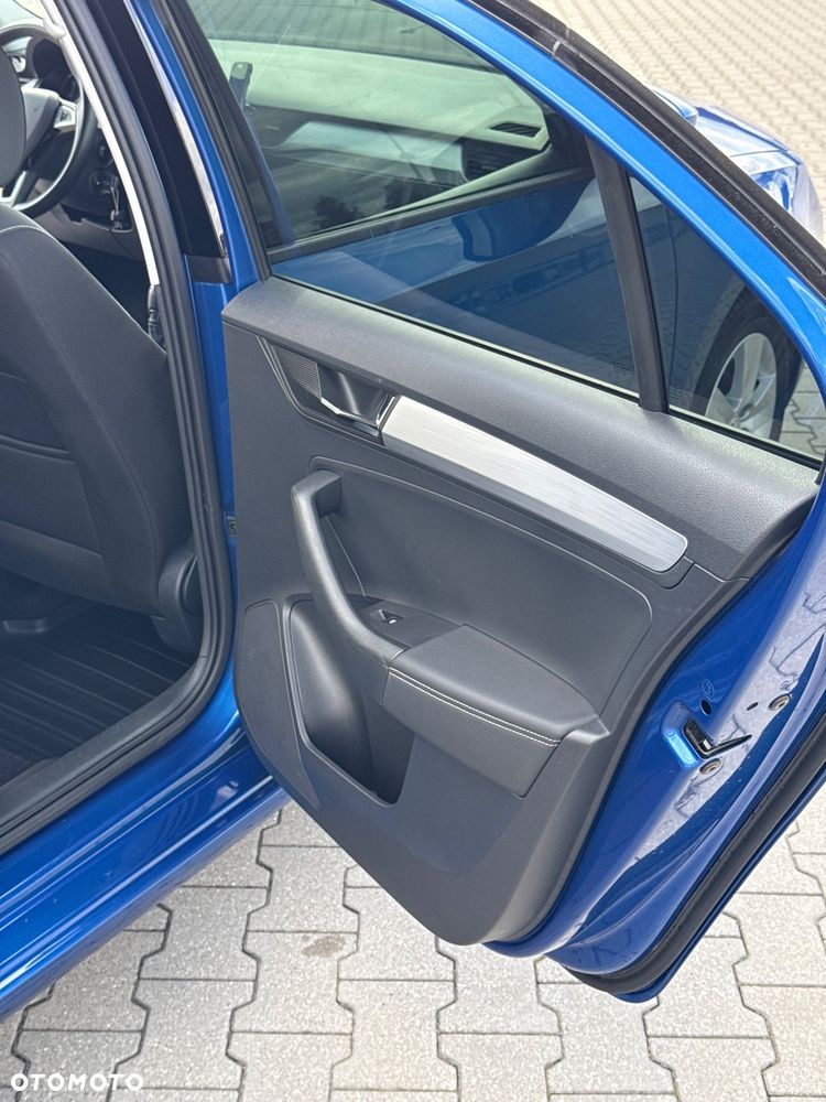 Skoda RAPID 1.0 TSI Ambition DSG - 10