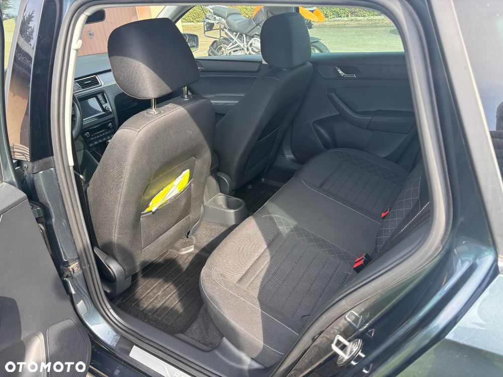 Skoda RAPID 1.2 TSI Style DSG - 10