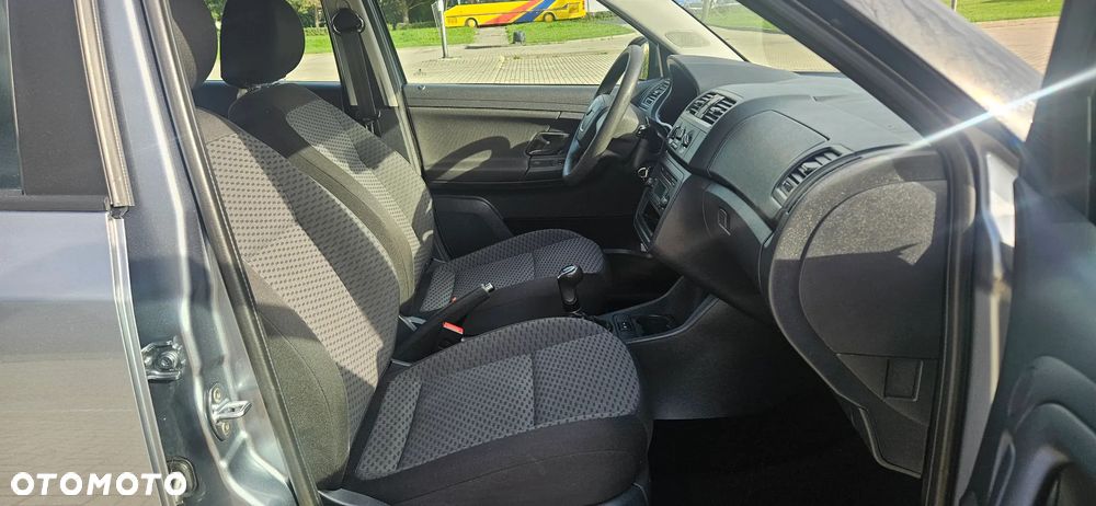 Skoda Fabia 1.2 TSI Ambiente - 11