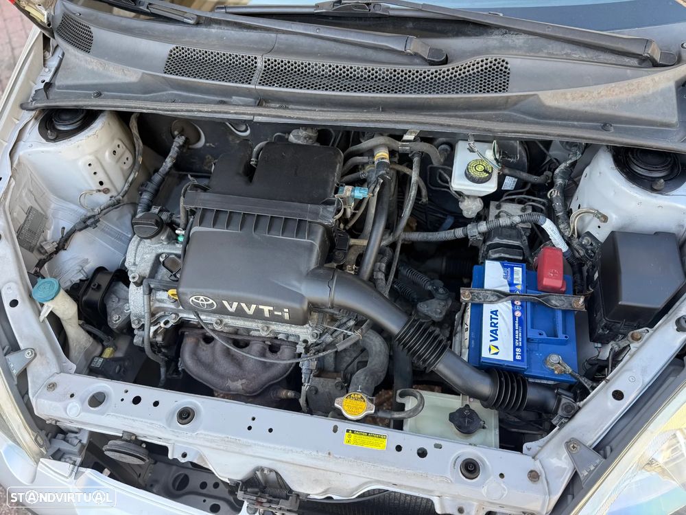 Toyota Yaris 1.0 Terra - 13