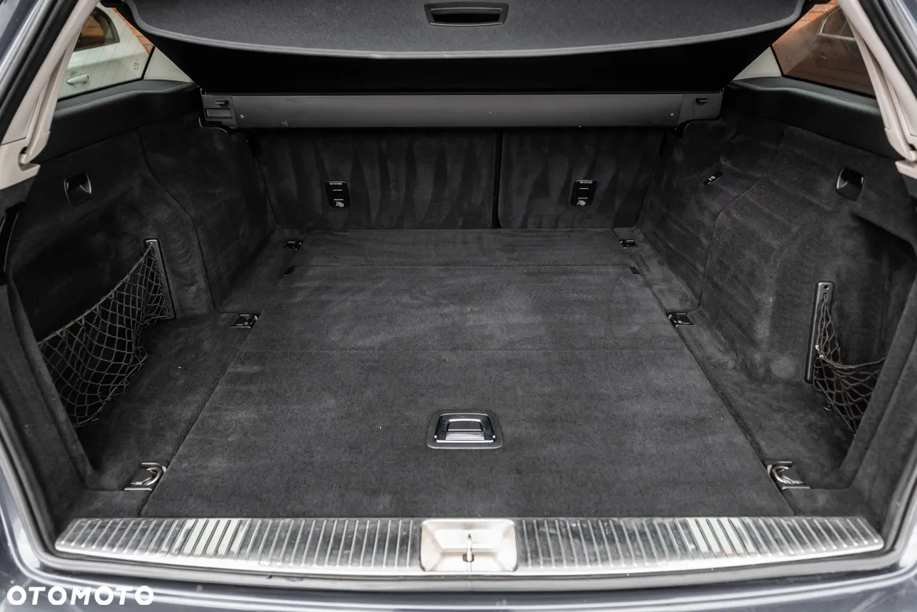 Mercedes-Benz Klasa E 350 BlueTEC 4-Matic Classic - 33