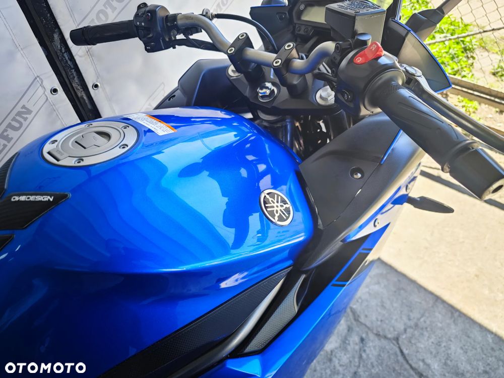Yamaha XJ - 9