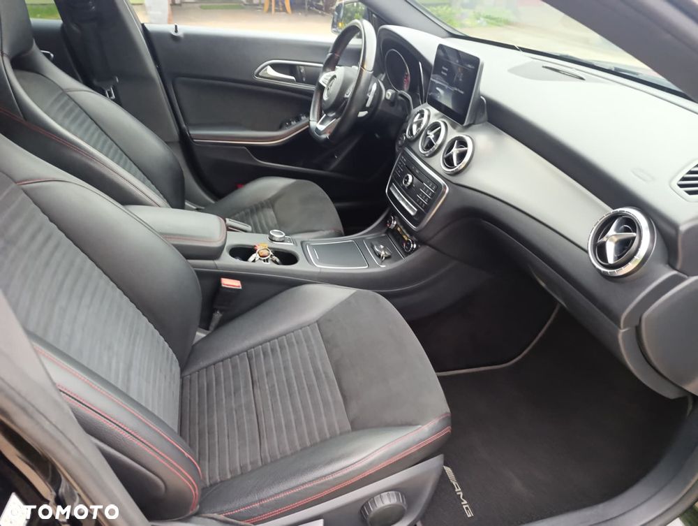 Mercedes-Benz CLA - 30
