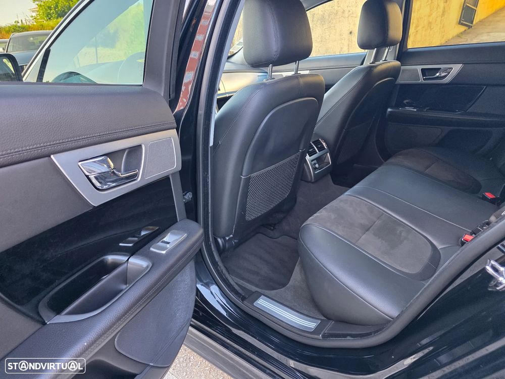 Jaguar XF Sportbrake 2.2 - 14