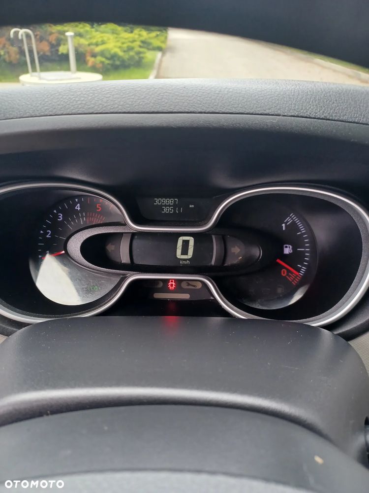Renault Traffic - 10