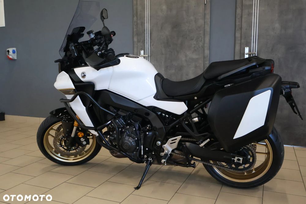 Yamaha MT - 27