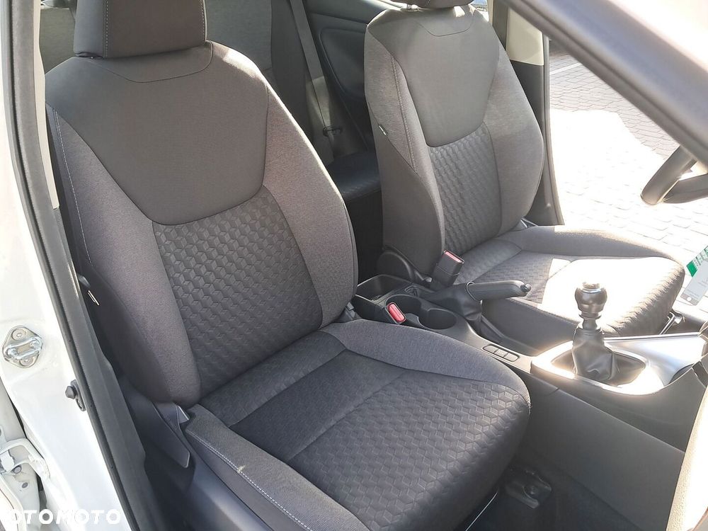 Toyota Yaris 1.5 Comfort - 22