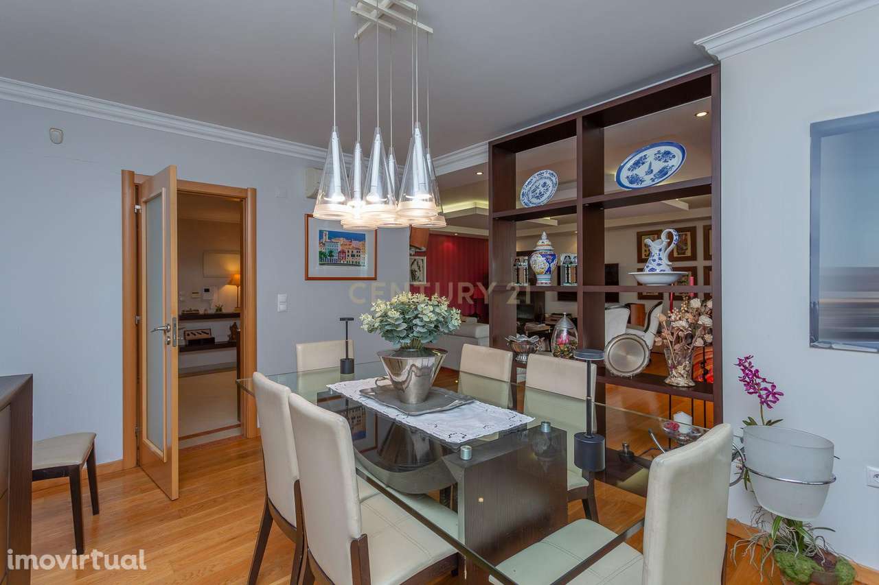 Apartamento T4 Alto de Algés, Terraço, Vista Rio, 6 Lugares de Garagem - Grande imagem: 5/24