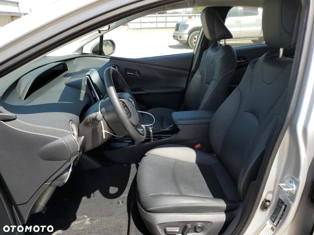 Toyota Prius - 8
