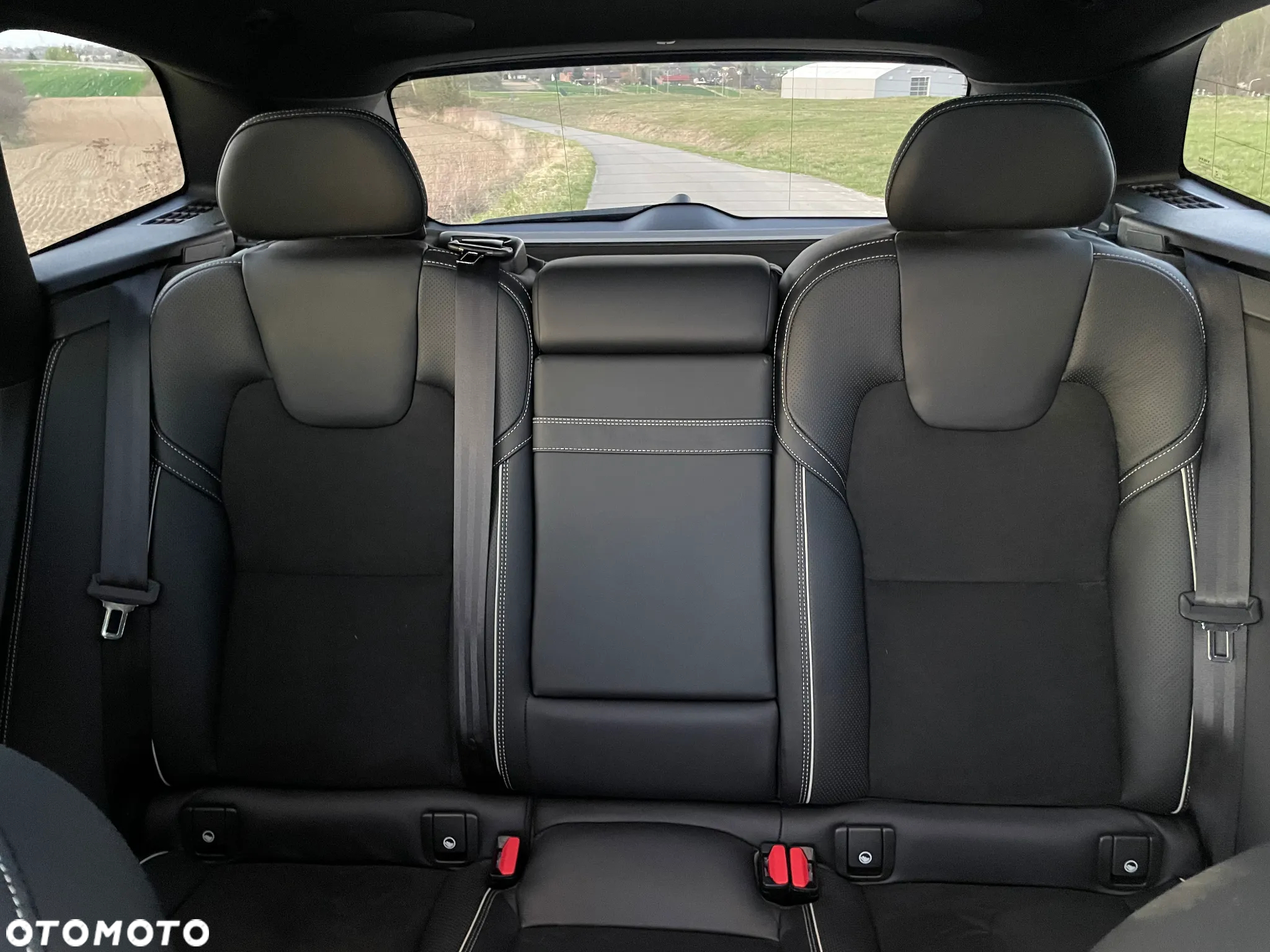 Volvo XC 60 T6 AWD R-Design - 19