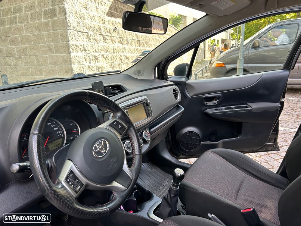 Toyota Yaris 1.4 D-4D SE Sport - 15