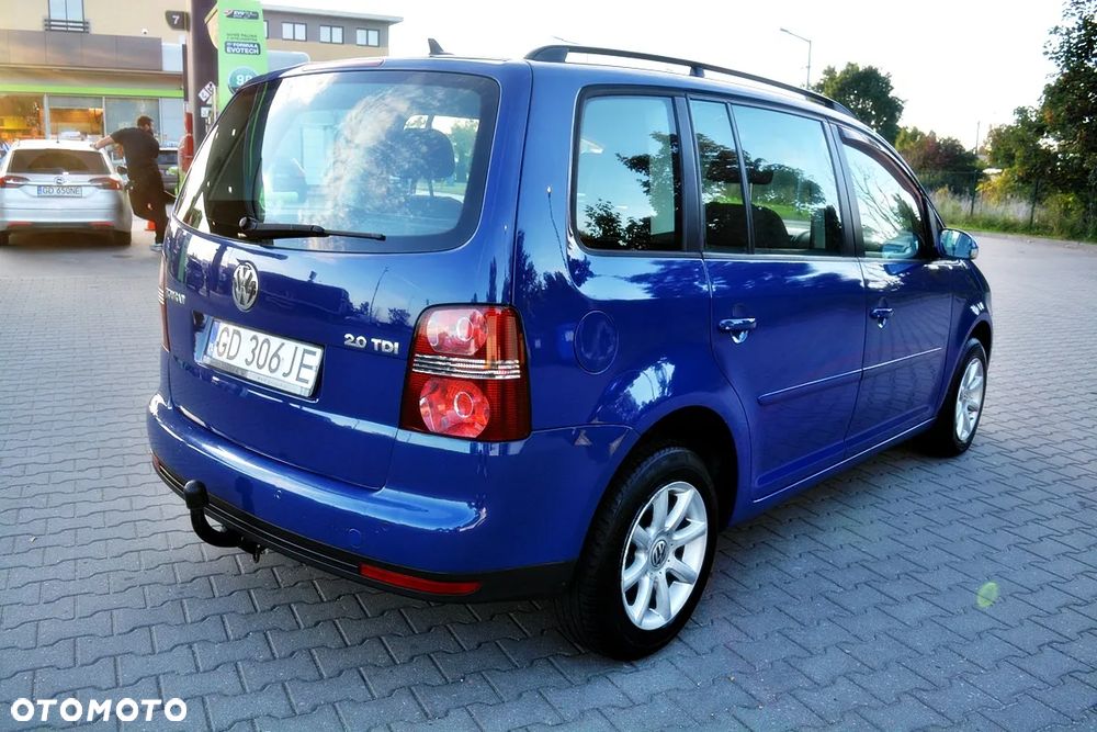 Volkswagen Touran 2.0 TDI DSG United - 15