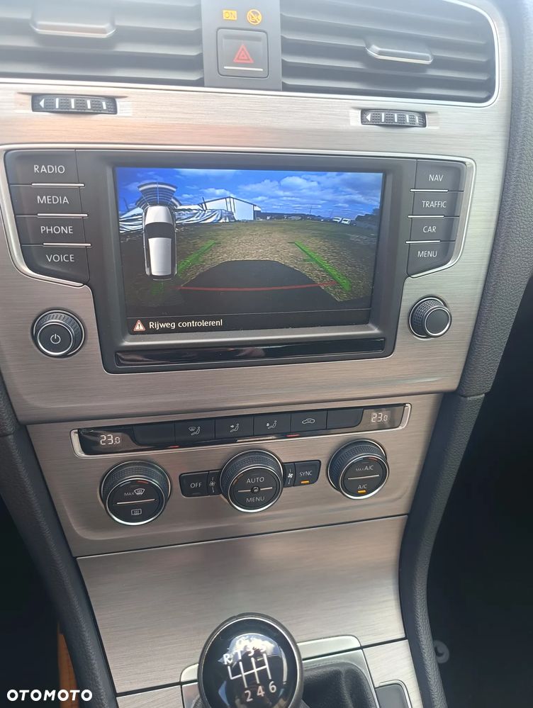 Volkswagen Golf 1.0 TSI BlueMotion Comfortline - 21