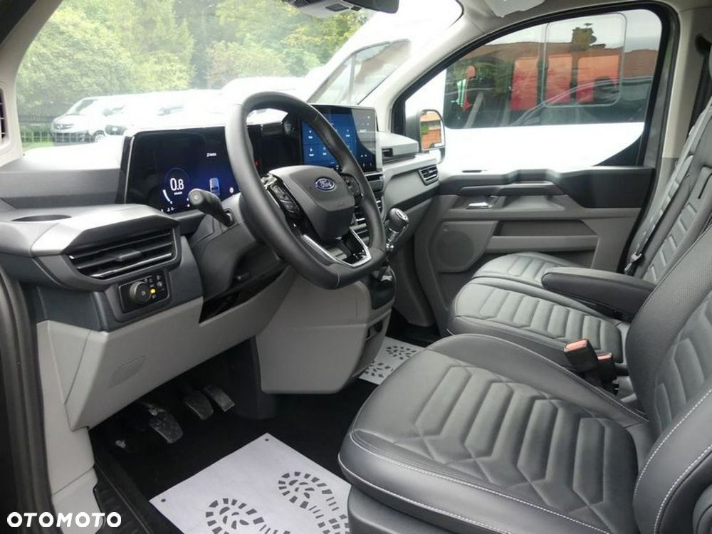 Ford Tourneo Custom - 5