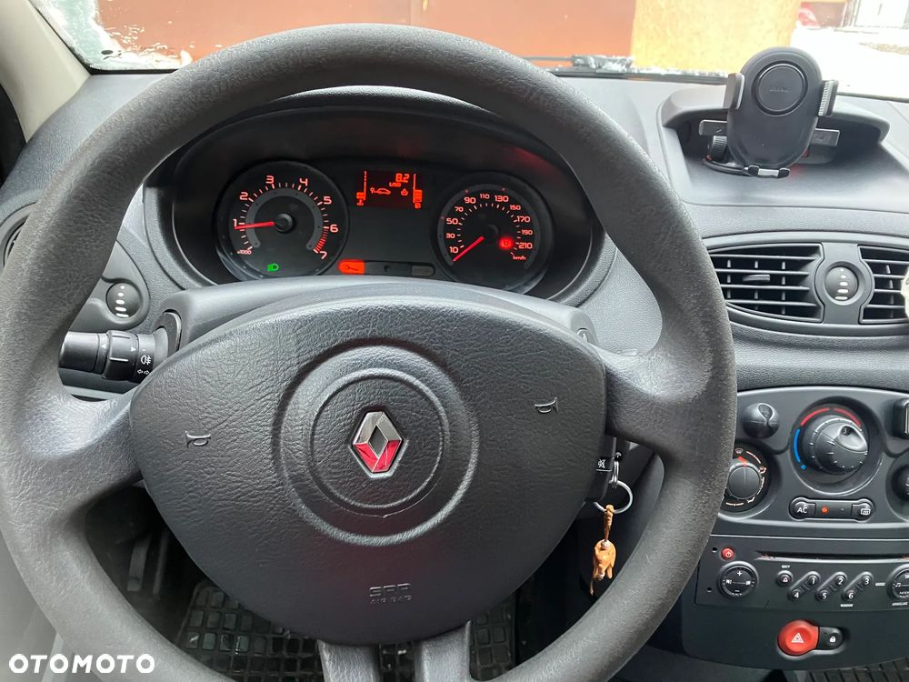 Renault Clio 1.2 16V Authentique - 2