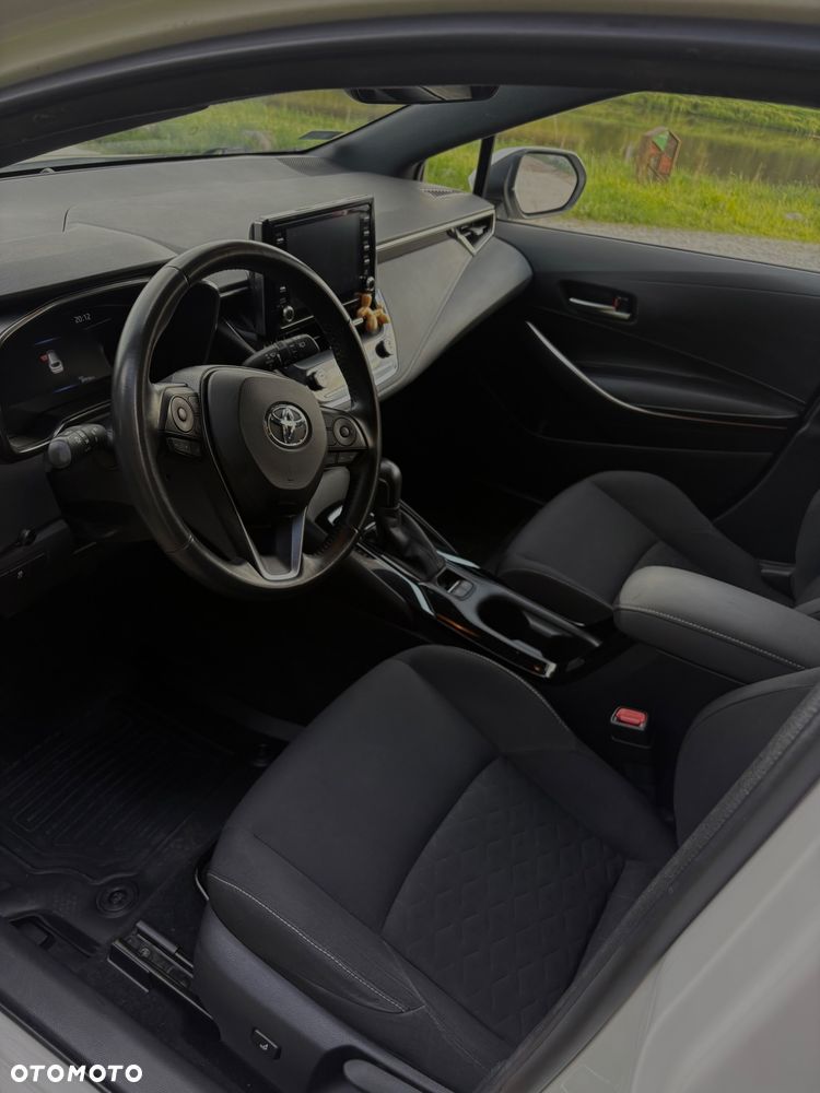 Toyota Corolla 2.0 Hybrid Comfort - 11