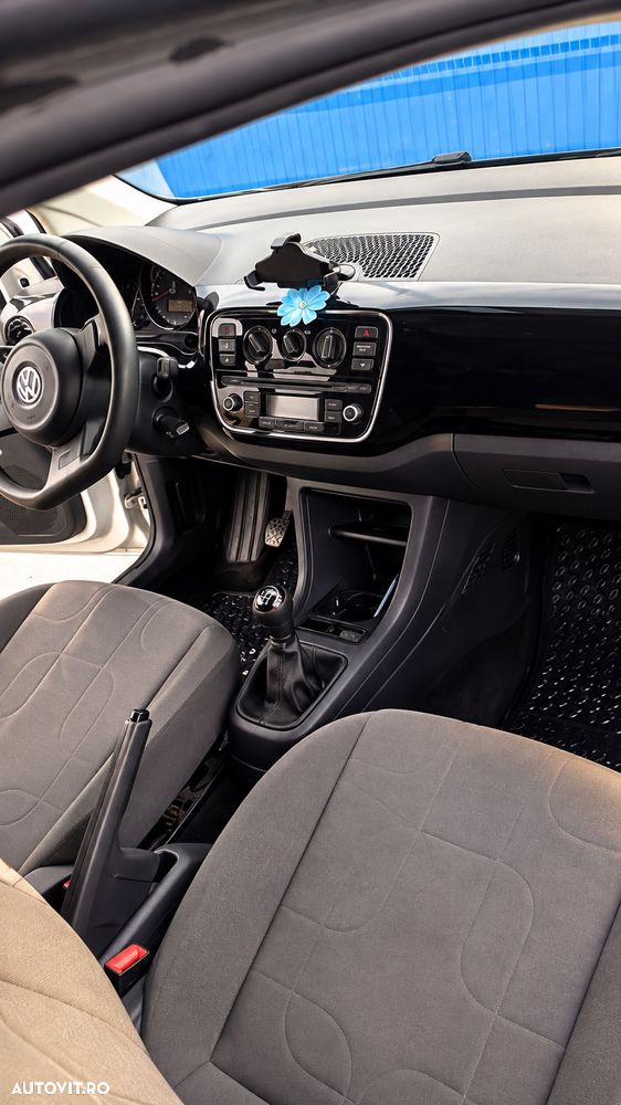 Volkswagen up! - 4
