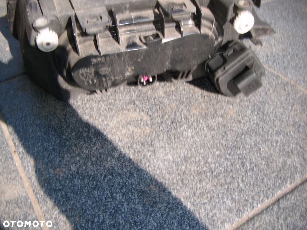 audi a3 8l 98r  lampa prawy przód - 2