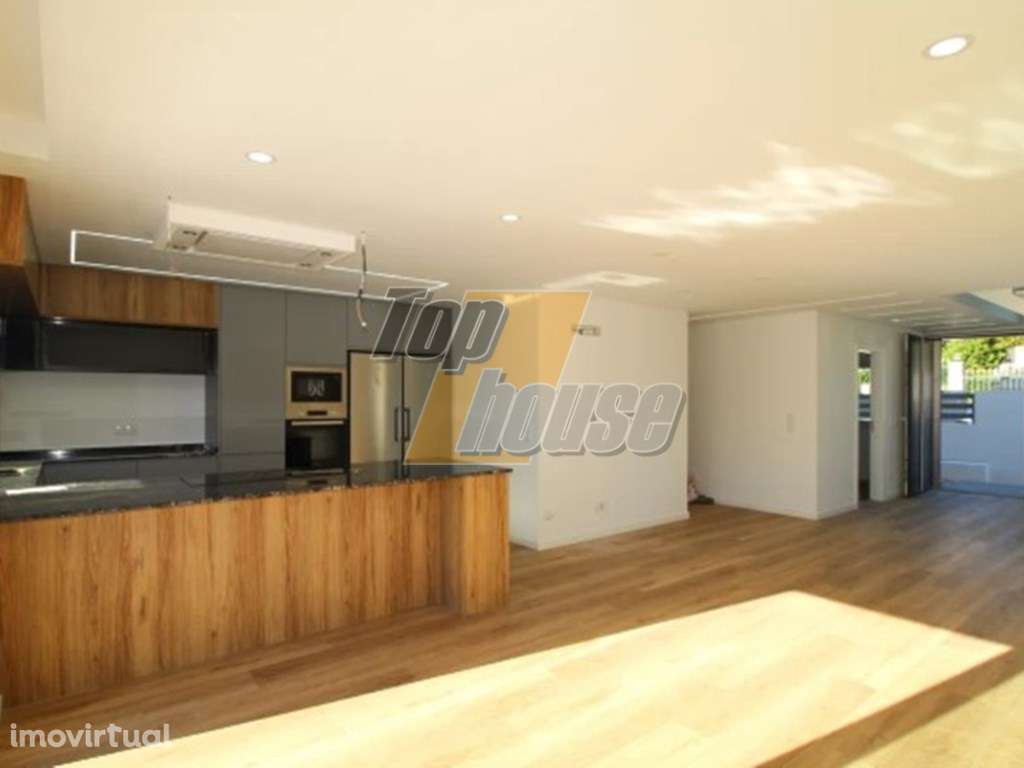 Moradia isolada V4 com piscina -Charneca de Caparica - Grande imagem: 2/22