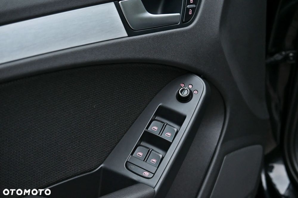 Audi A4 Avant 2.0 TDI DPF S line Sportpaket - 30