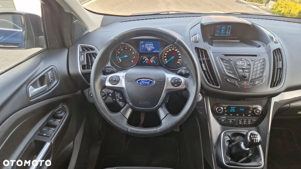 Ford Kuga 1.6 EcoBoost 2x4 Titanium - 10