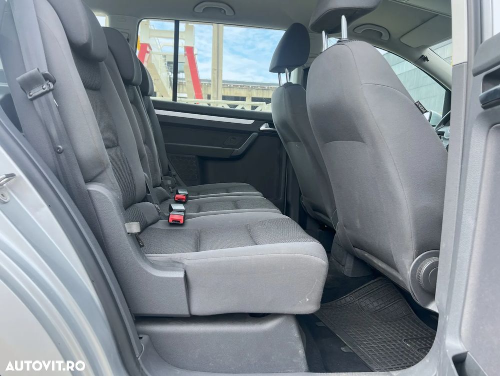 Volkswagen Touran 1.6 TDI DPF Comfortline - 9