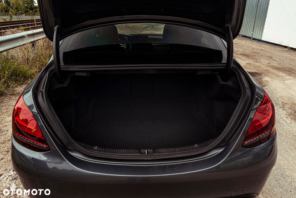 Mercedes-Benz Klasa C AMG 63 AMG Speedshift MCT 9G - 28