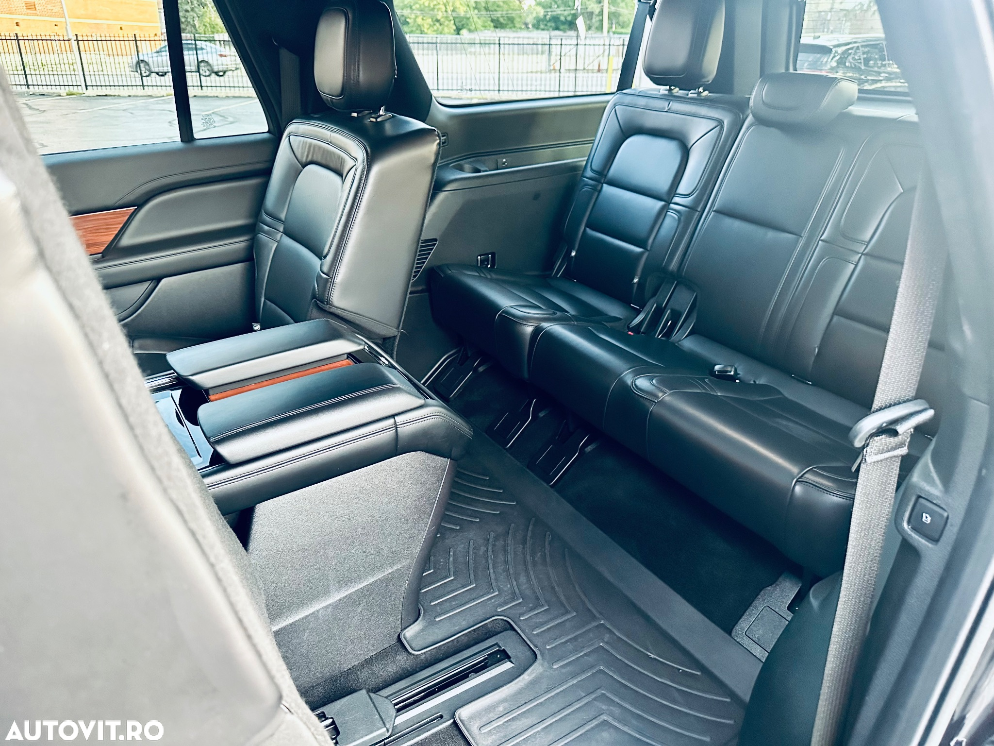 Lincoln Navigator - 18