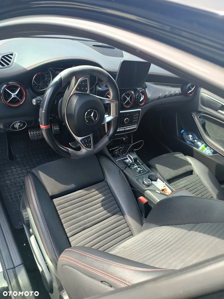 Mercedes-Benz GLA AMG 45 4Matic AMG Speedshift 7G-DCT - 13