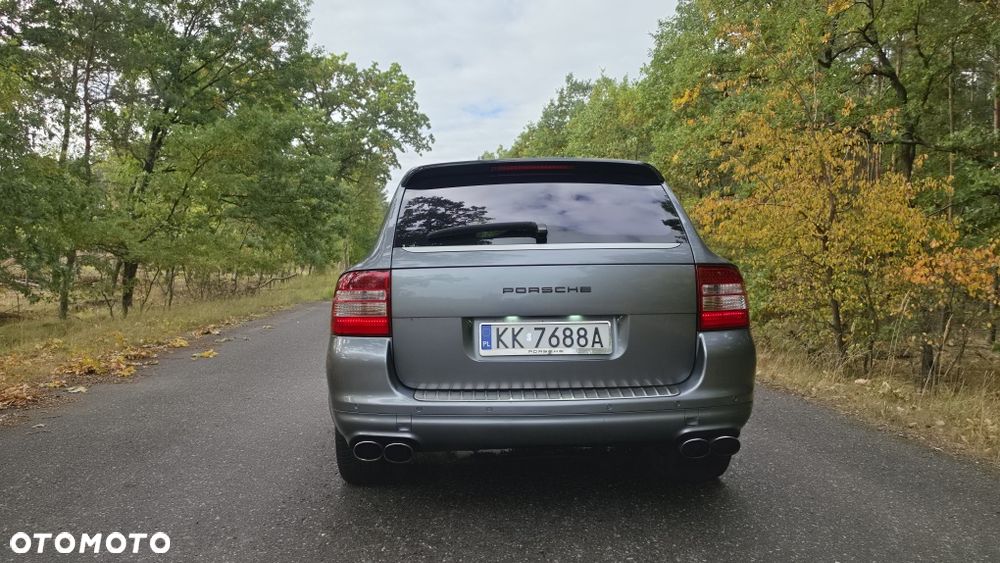 Porsche Cayenne - 4
