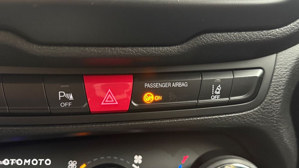 Jeep Renegade 1.4 MultiAir Limited FWD S&S - 28