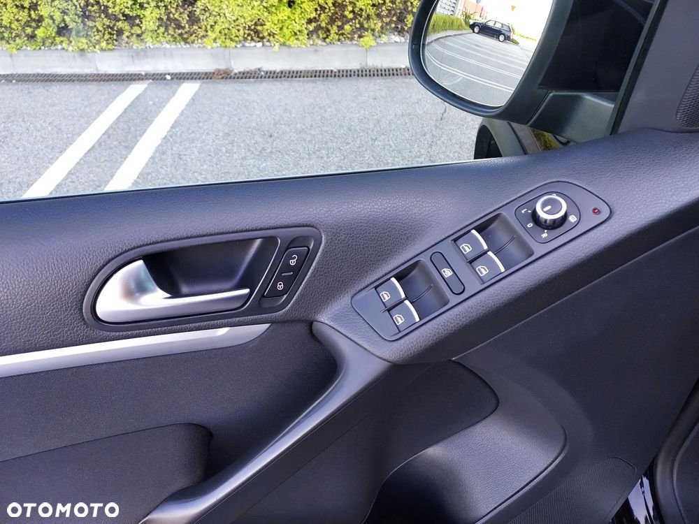 Volkswagen Tiguan 2.0 TDI 4Mot R-Style DSG - 33