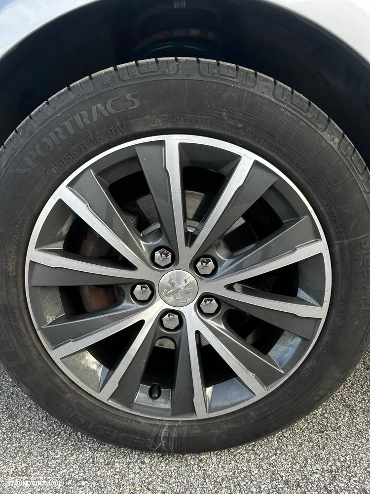 Peugeot 308 130 e-THP Stop & Start Allure - 33