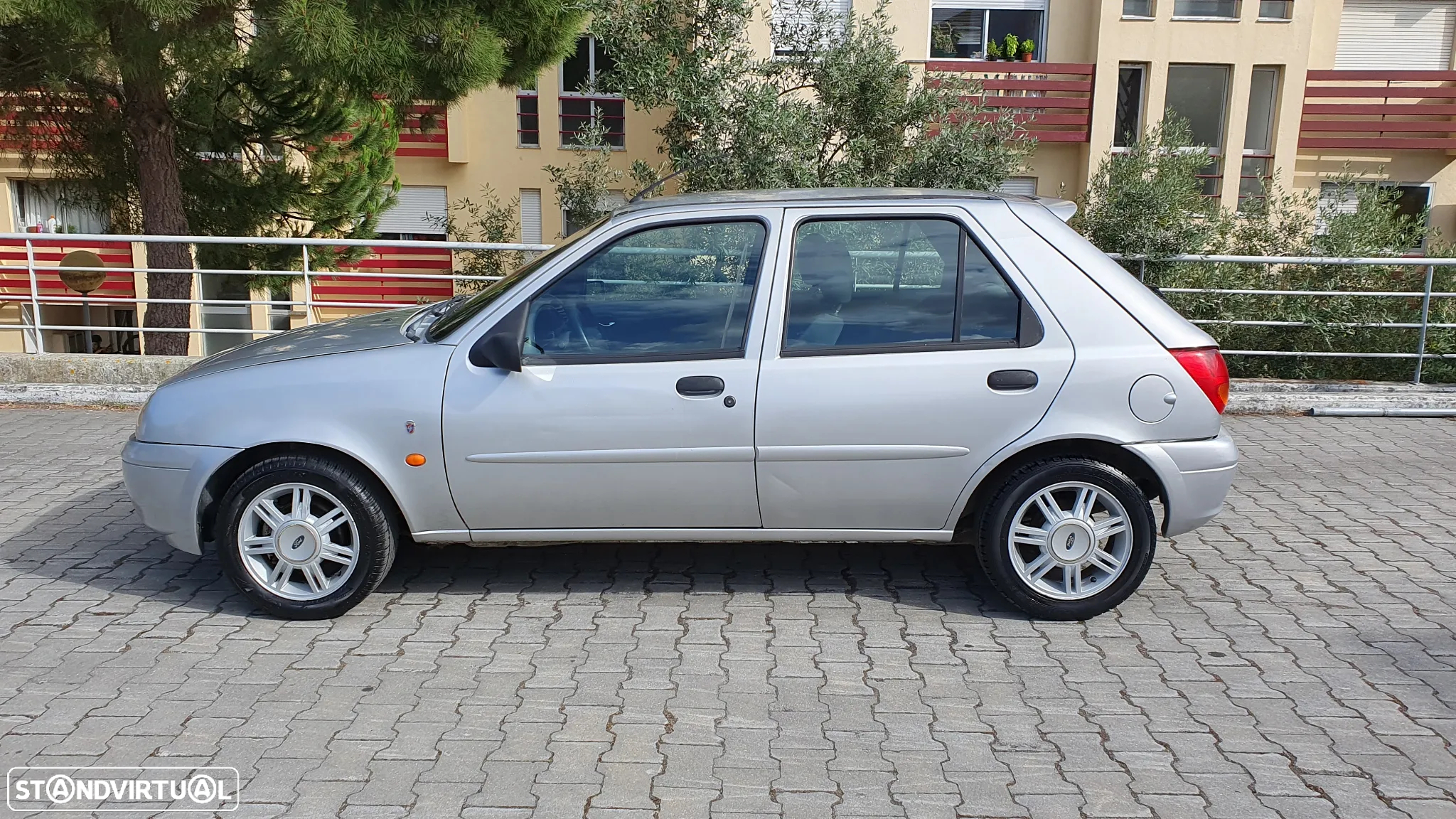 Ford Fiesta 1.25 Ghia - 3