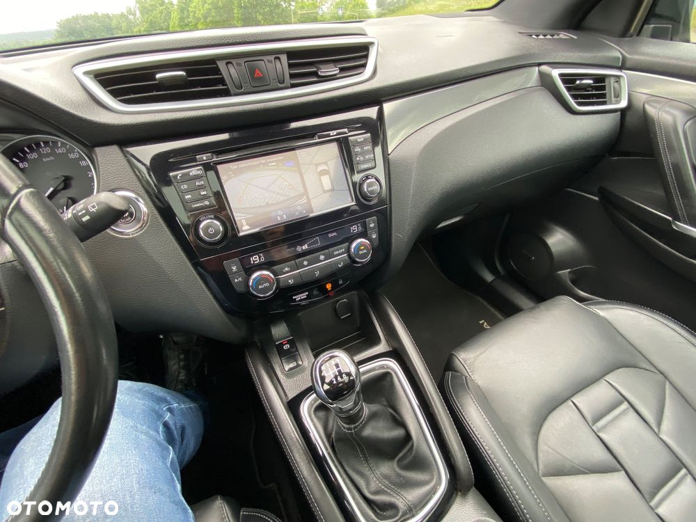 Nissan Qashqai 1.2 DIG-T Tekna EU6 - 17