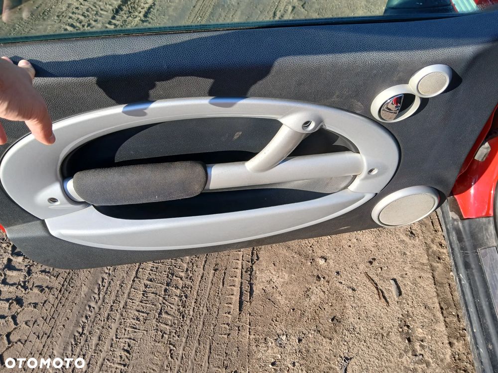 MINI COOPER 851 R50 fotel fotele kanapa deska kokpit podsufitka boczek boczki klamka podłokietnik - 3