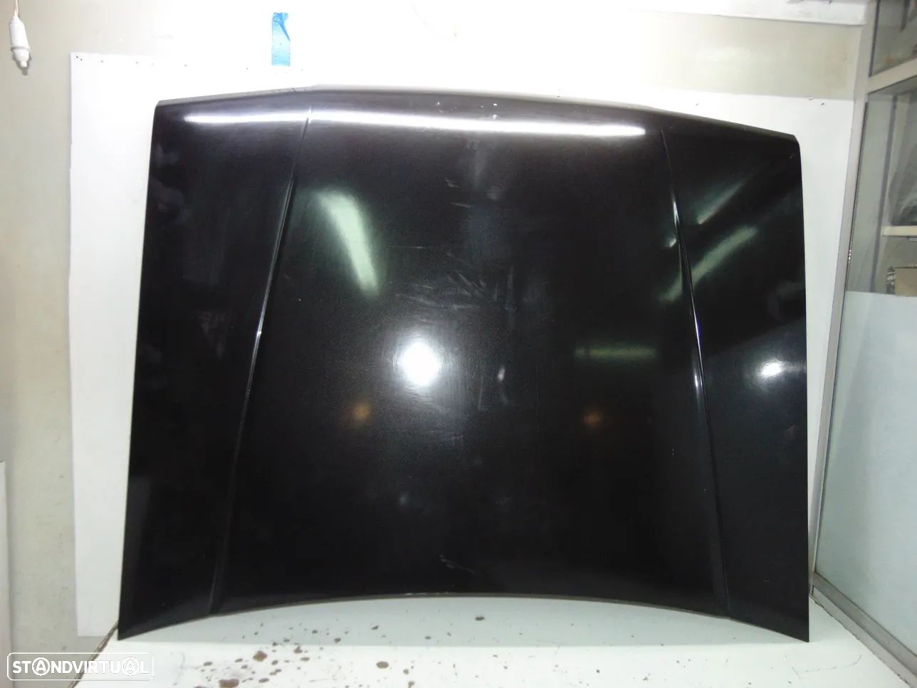 Mazda 323F capot - 1