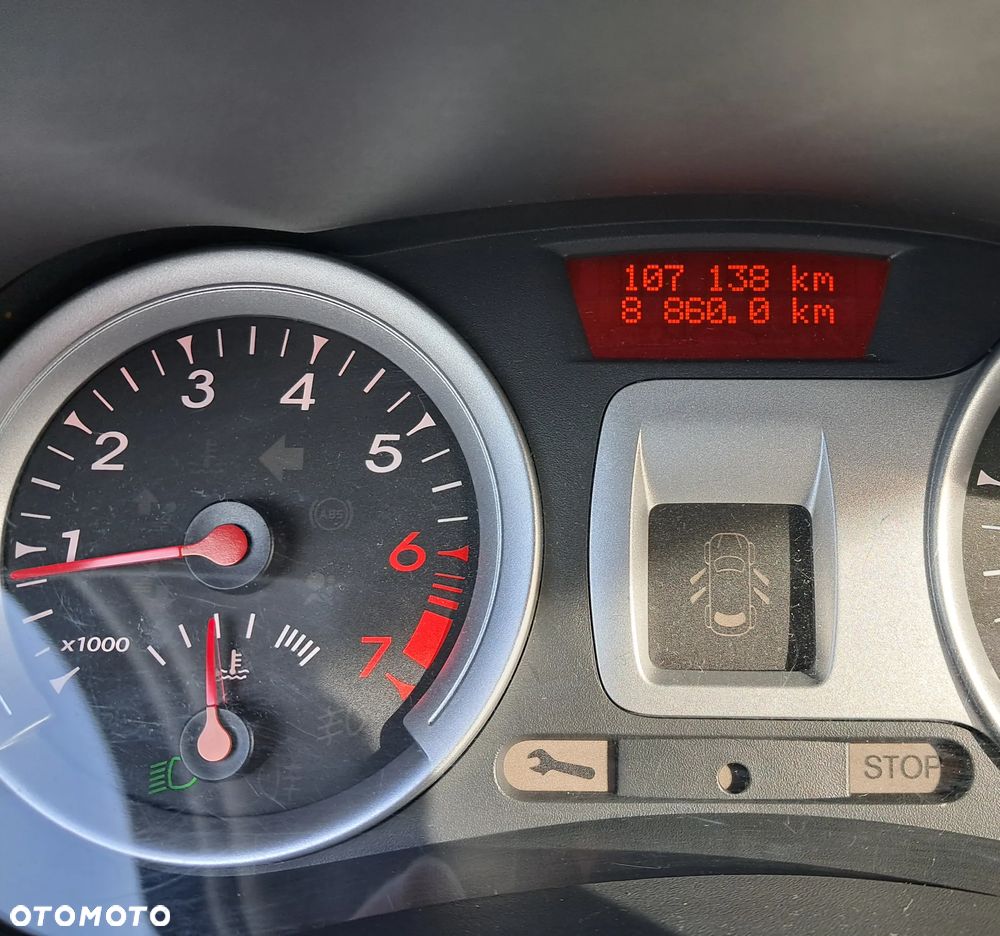 Renault Clio - 14