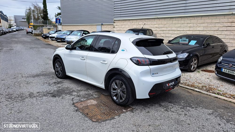 Peugeot e-208 50 kWh Allure - 25