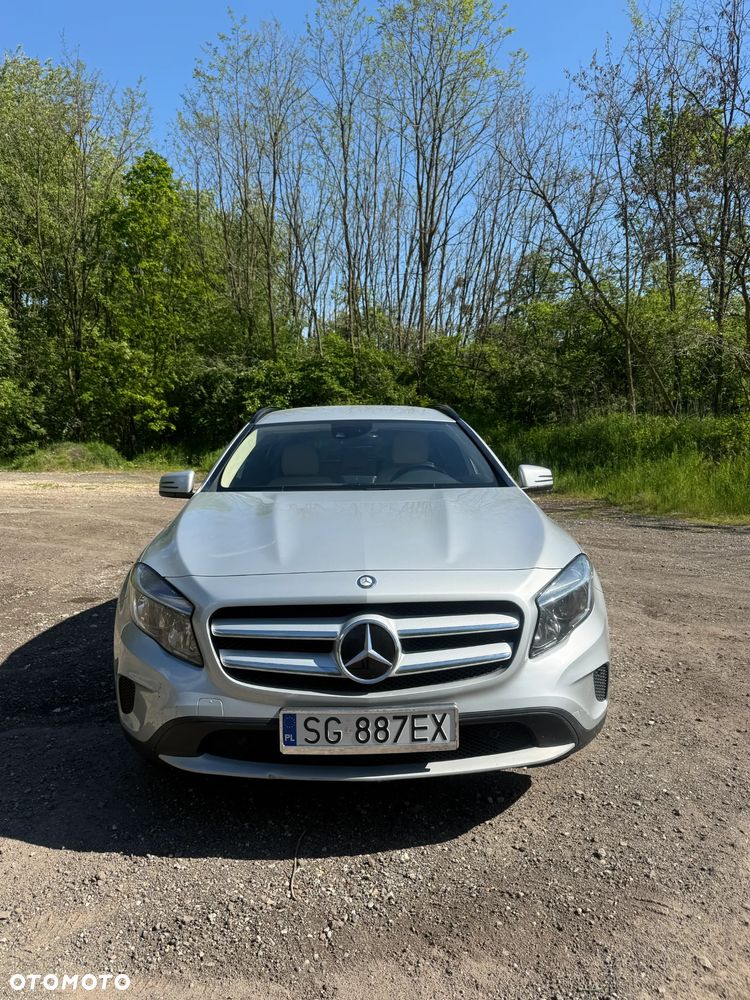 Mercedes-Benz GLA 250 4-Matic - 11
